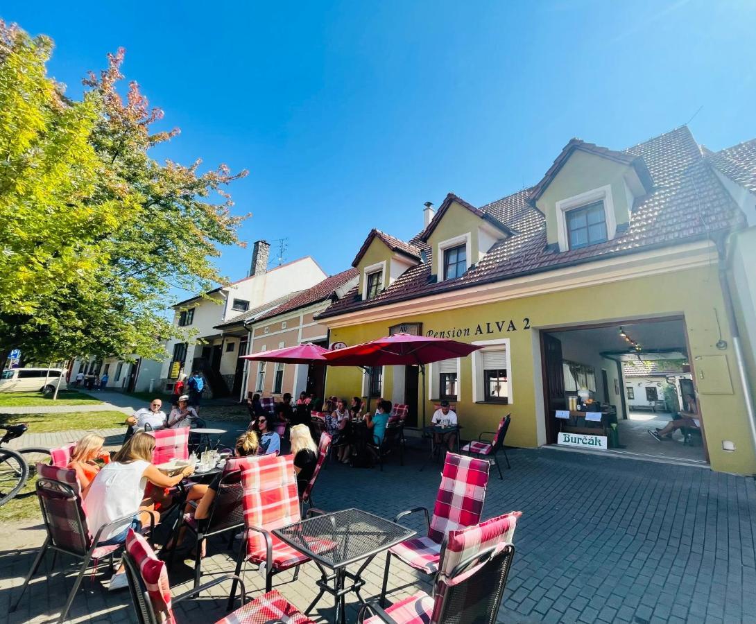Alva Pension 2 Mikulov Luaran gambar